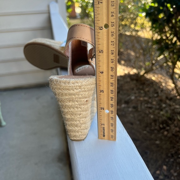 NWT Toms Wedge Sandals - Size 8 - Picture 9 of 9